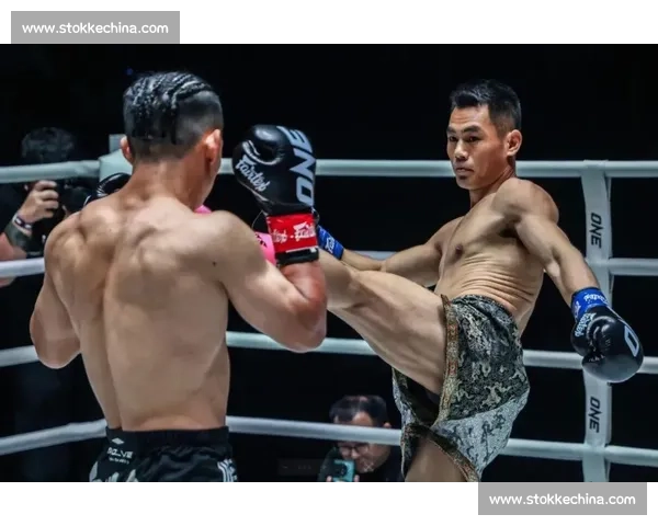 李景亮迎战鲍比掀起格斗风暴谁能掌控擂台主动权 李景亮迎战鲍比掀起格斗风暴谁能掌控擂台主动权